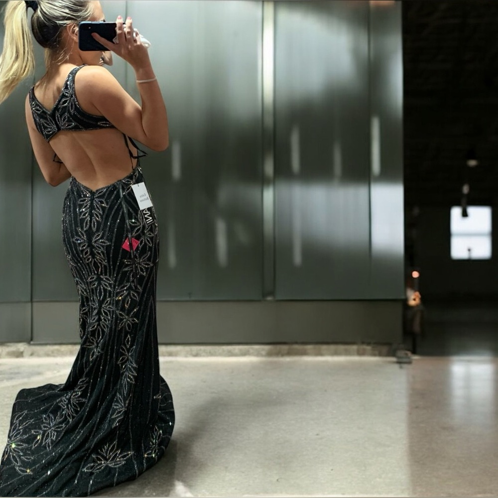 JOVANI 66965 black embellished gown size 2 - Picture 4 of 13